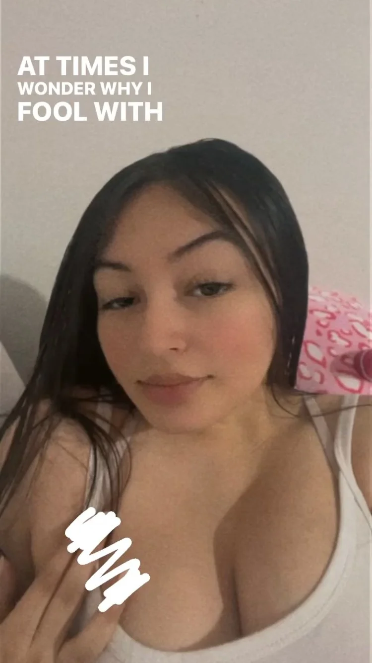 Brunette Snapchat Chick Diana image 10