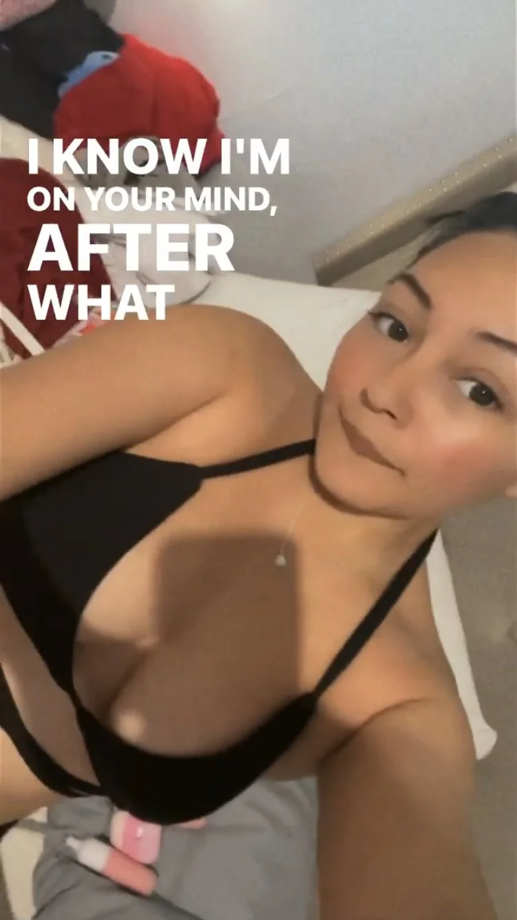 Brunette Snapchat Chick Diana image 15