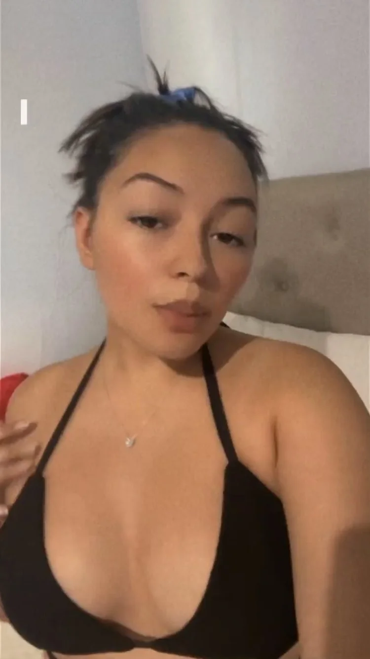 Brunette Snapchat Chick Diana image 17