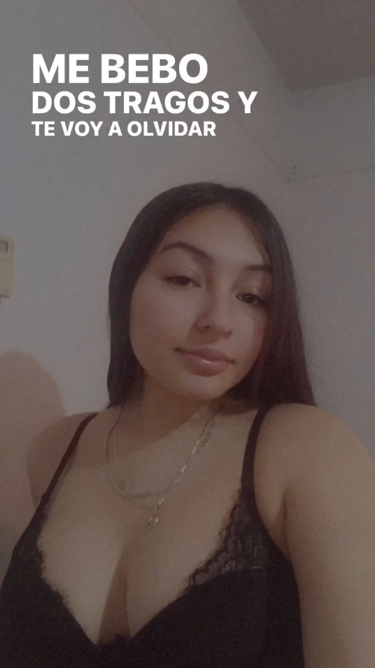 Brunette Snapchat Chick Diana image 4