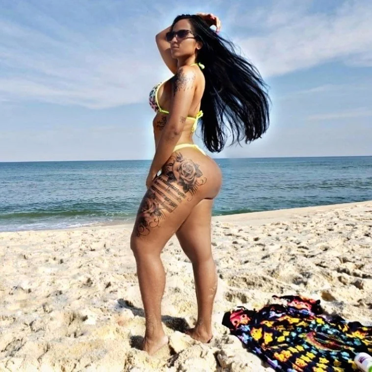 Morena cavala tatuada muito gostosa image 15