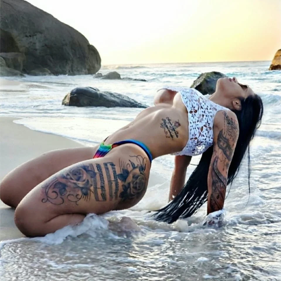 Morena cavala tatuada muito gostosa image 29