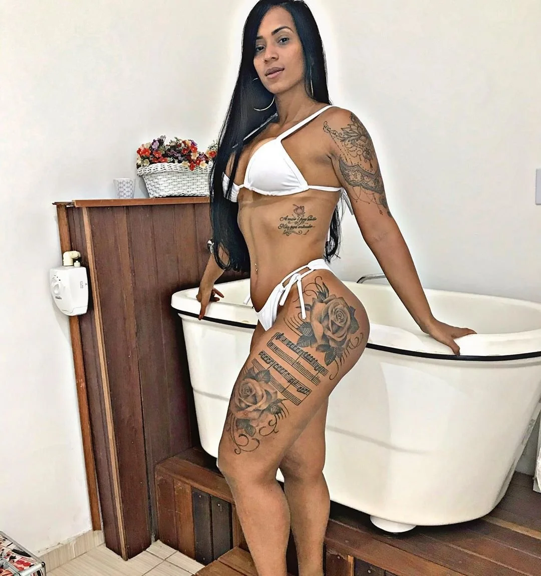 Morena cavala tatuada muito gostosa image 36