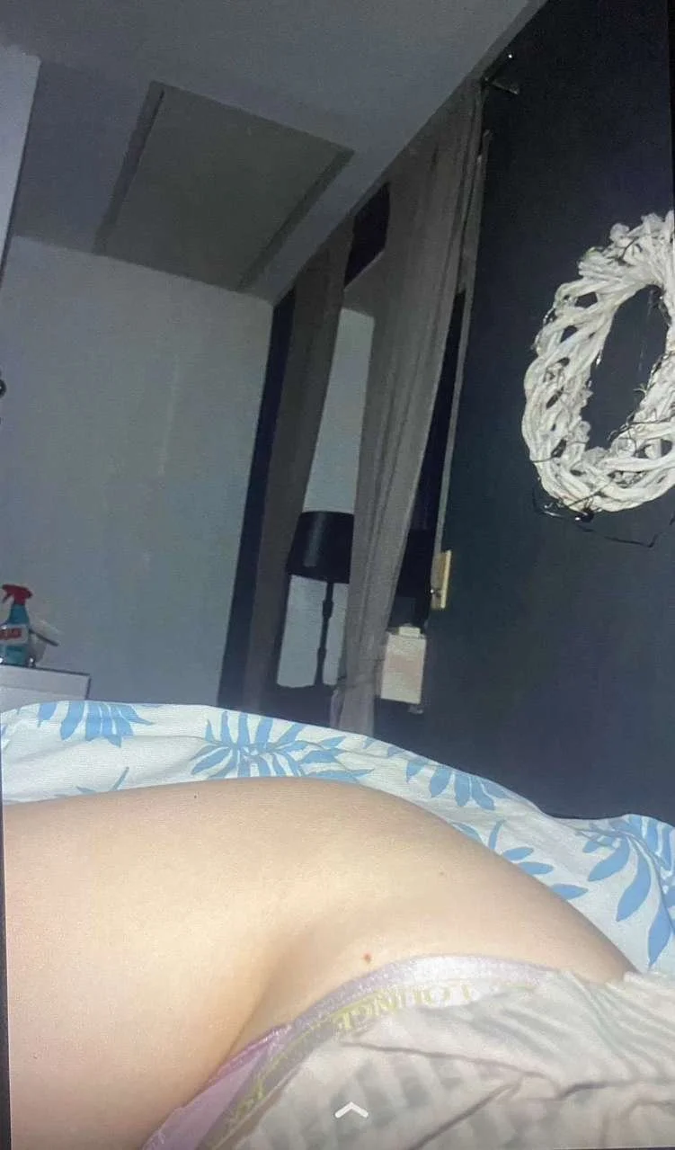 Exposing German Lara image 2