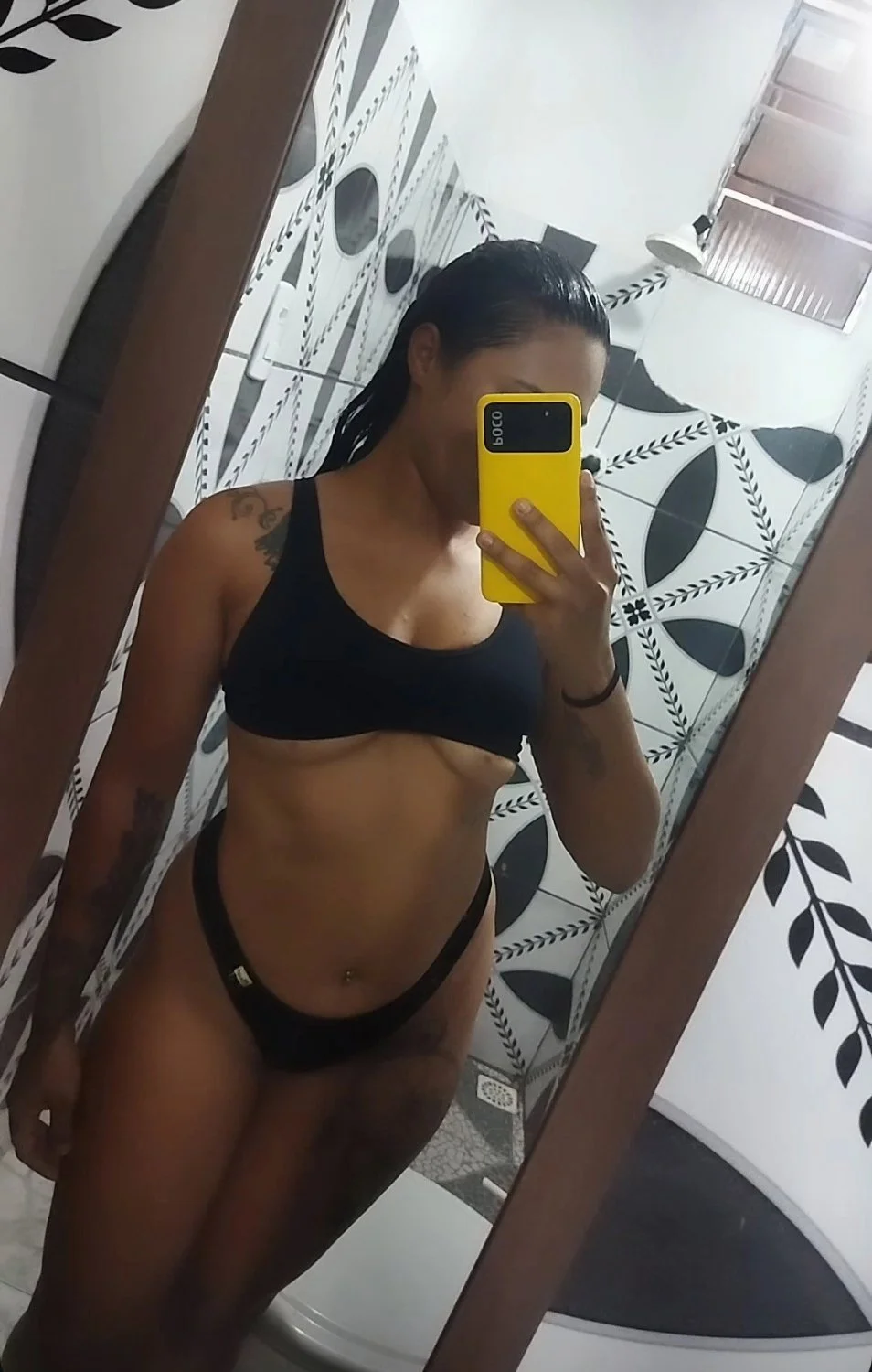 Seguidor perguntou se alguém tem algo dessa gostosa de Manaus image 2