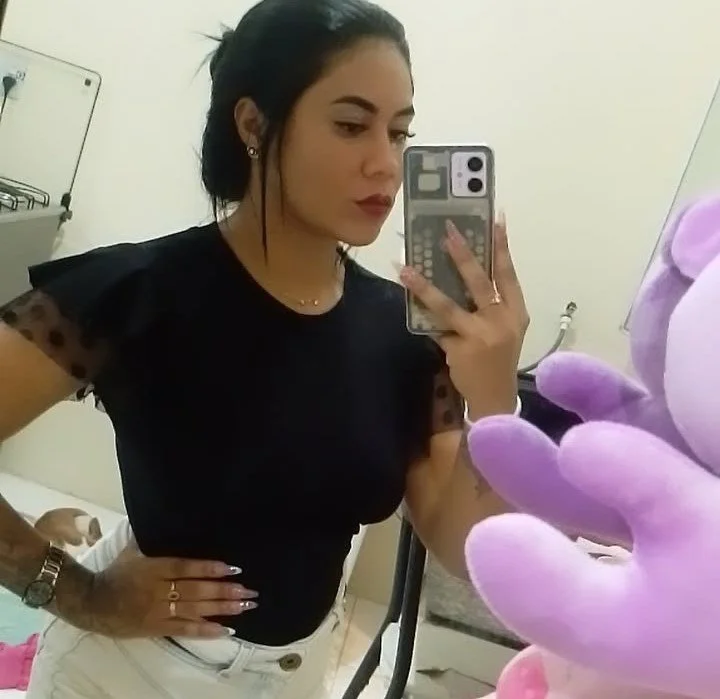 Seguidor perguntou se alguém tem algo dessa gostosa de Manaus image 3