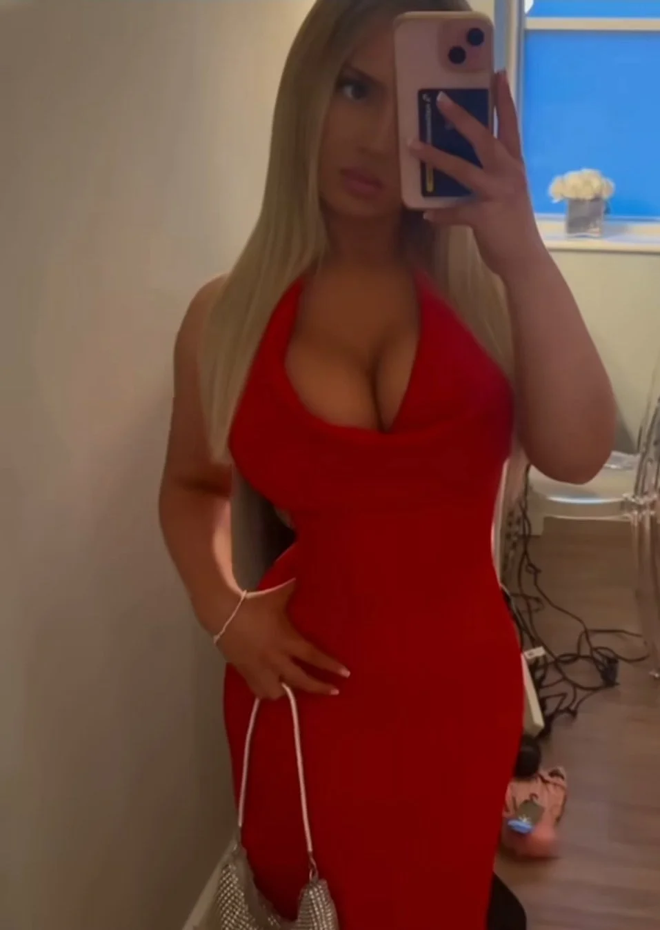 Emily, scottish instagram bimbo image 48
