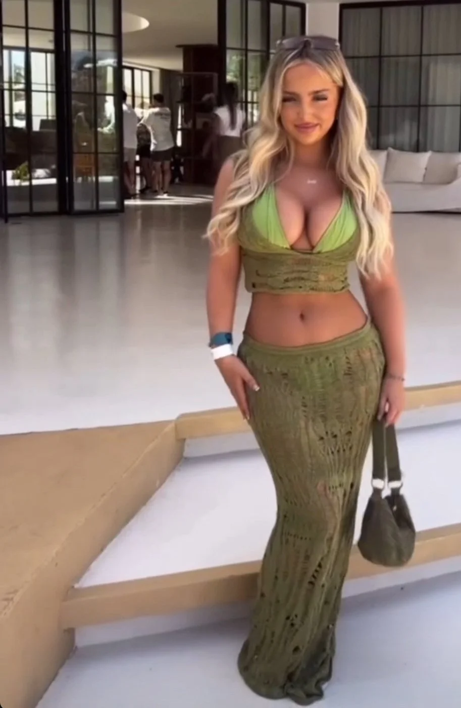 Emily, scottish instagram bimbo image 7
