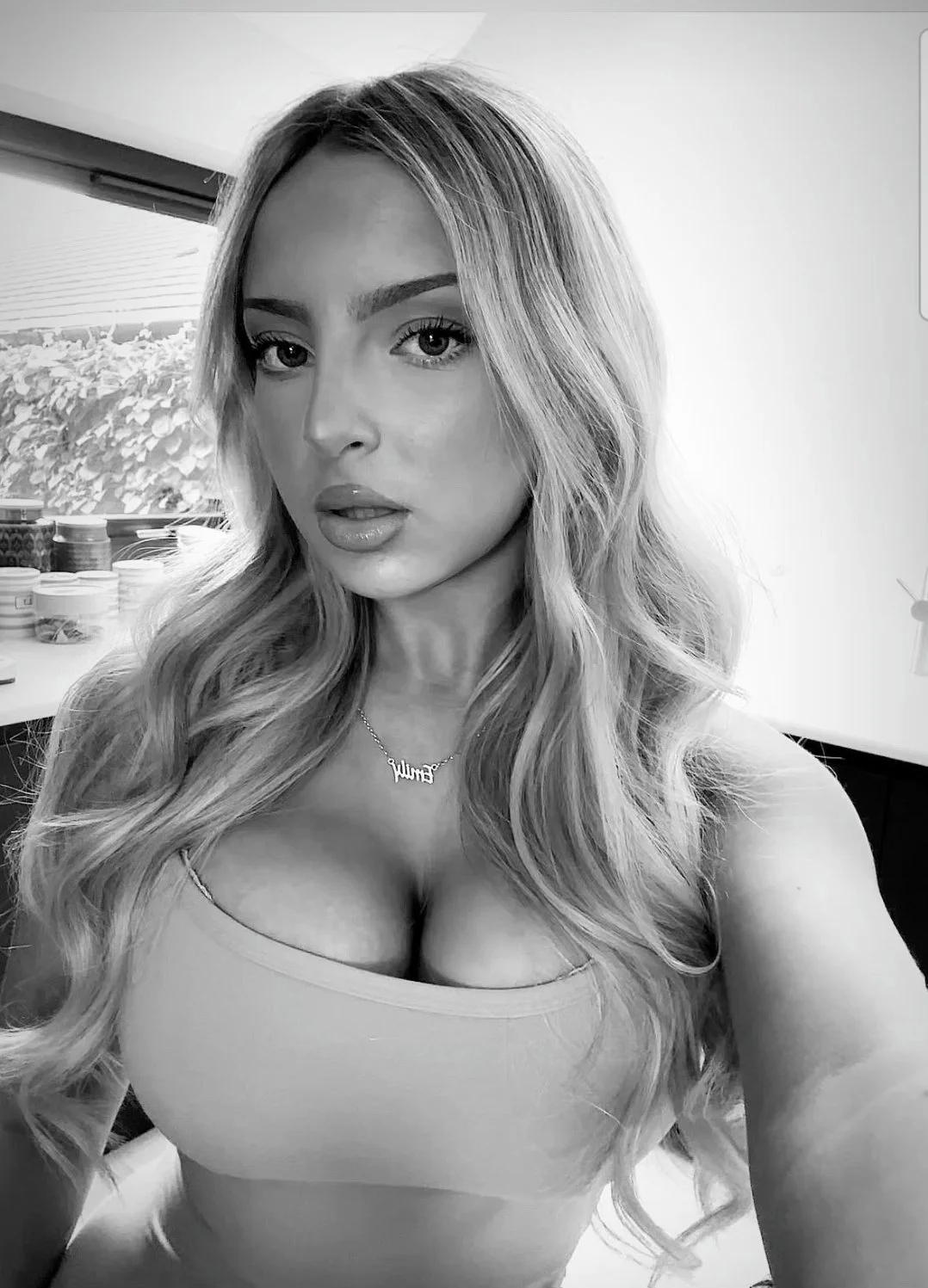 Emily, scottish instagram bimbo image 9
