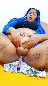 Karoll Tiapa Curvy Sexy image 2