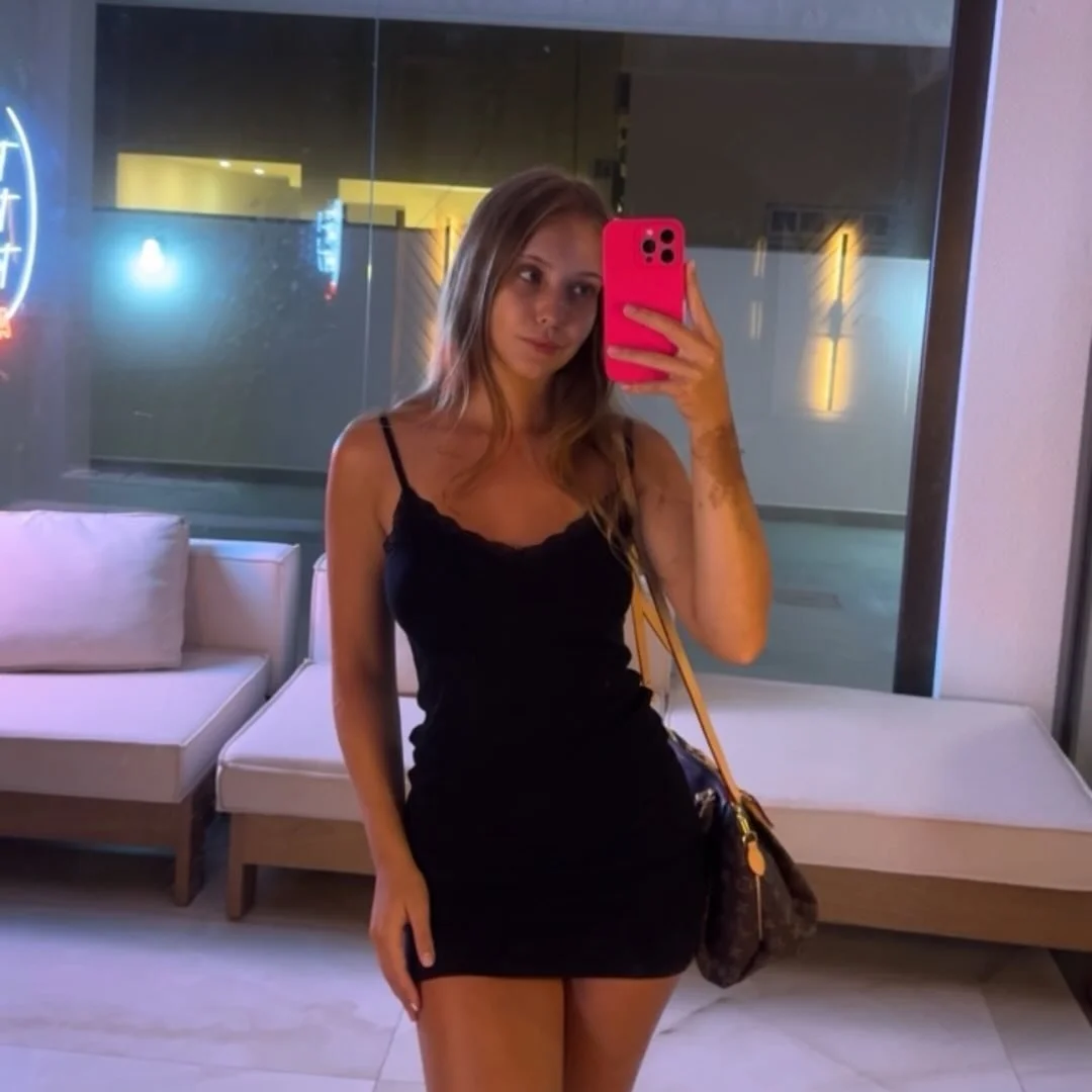 Novinha loirinha gata da academia - P image 5