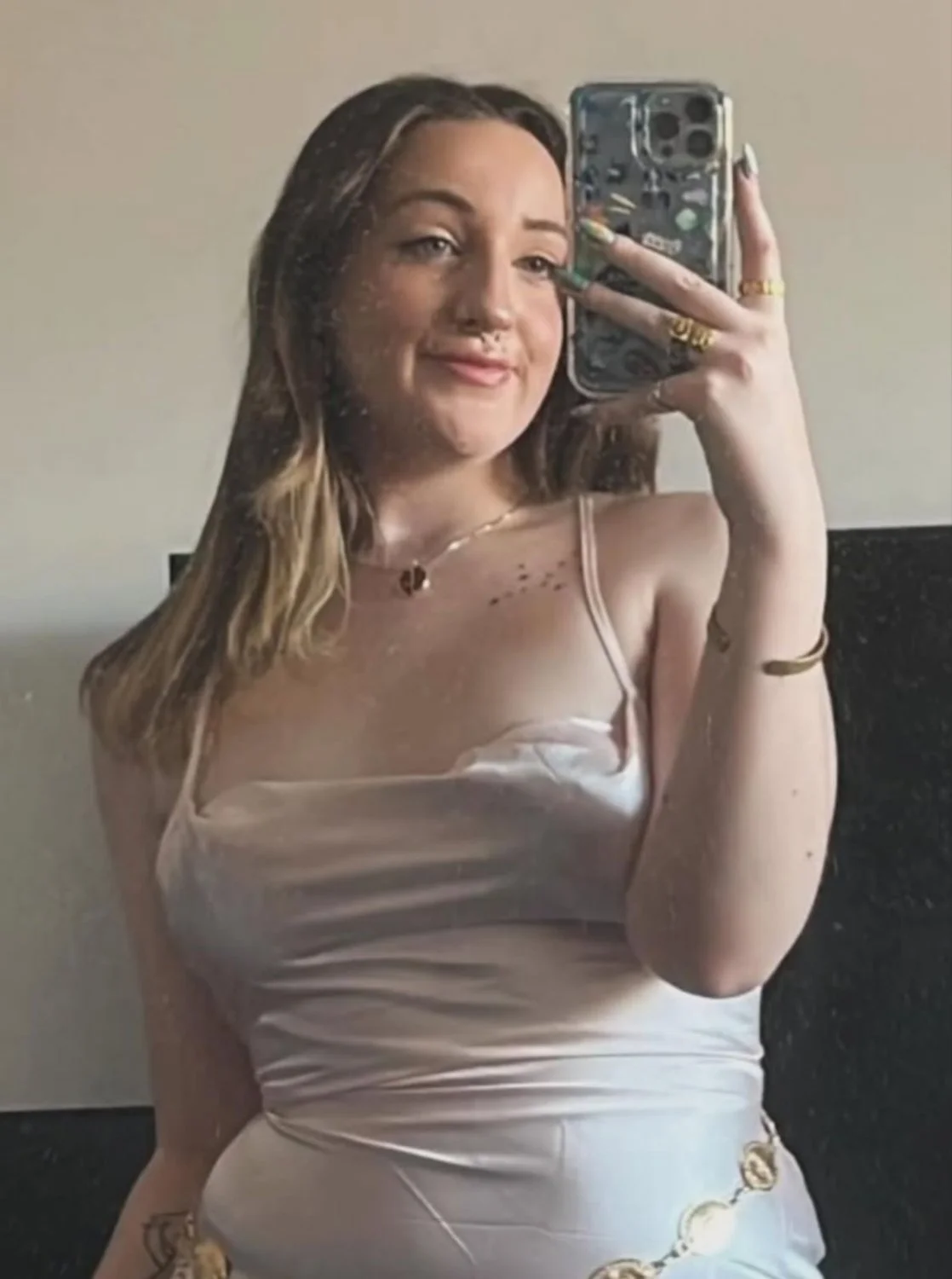 Kathryn 23yo gf exposed kik sendgfs22 to add your girl image 2