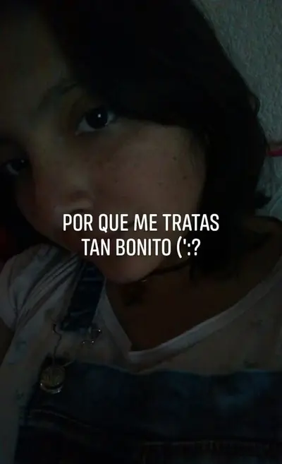 Tan linda y con sus grandes tetas, bien expuesta cover image