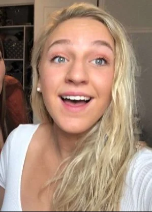 Teen slut Sophie image 3