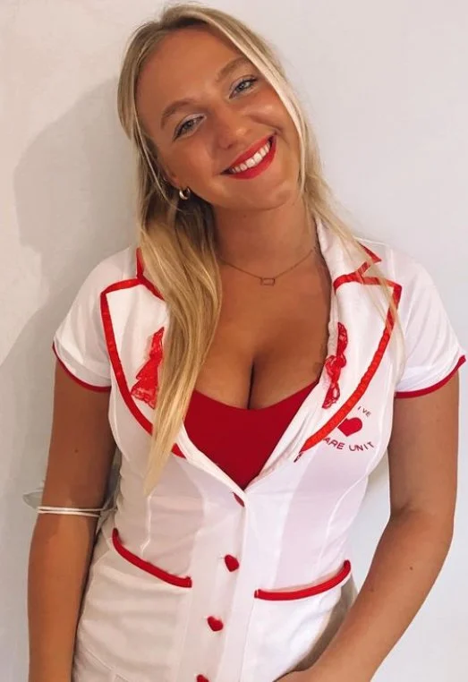 Teen slut Sophie image 9