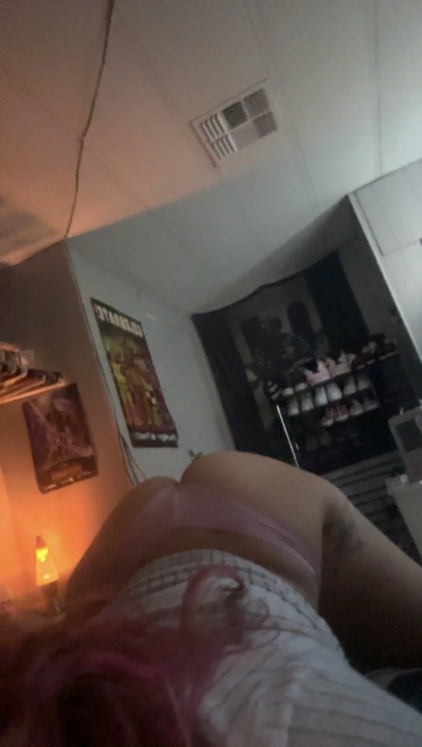 Slut image 4