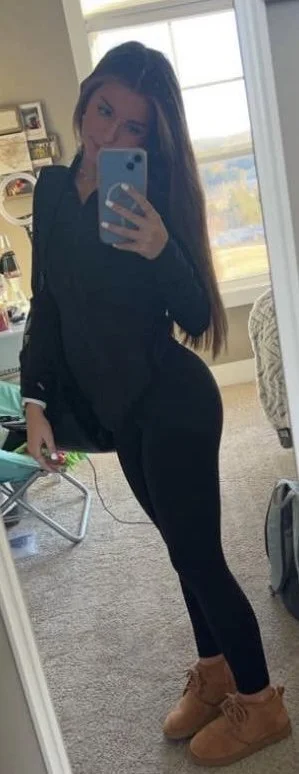 Kik girl Who is she??? Need to know. PM if you have socials or more pics image 27