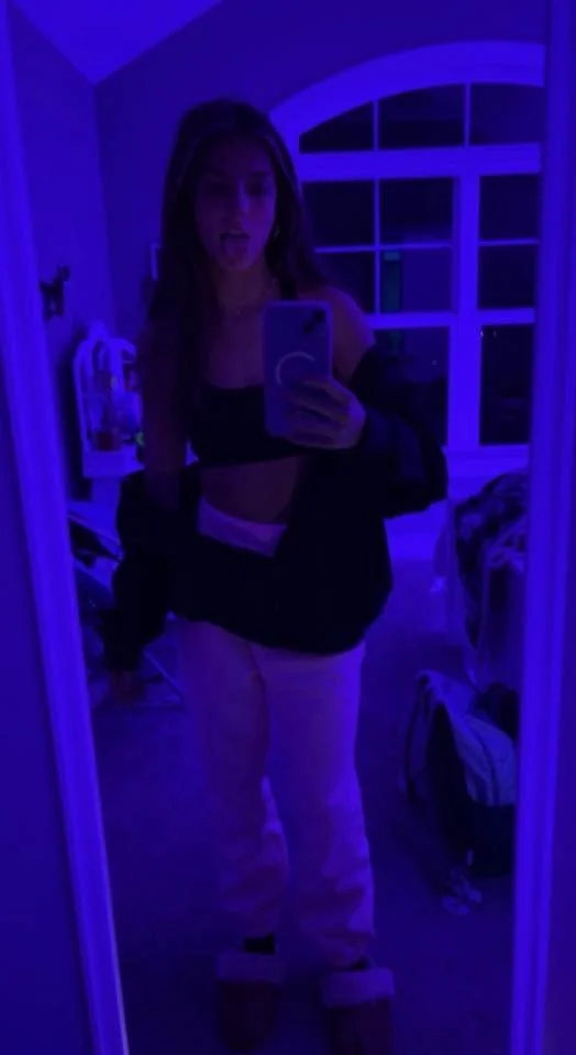 Kik girl Who is she??? Need to know. PM if you have socials or more pics image 6