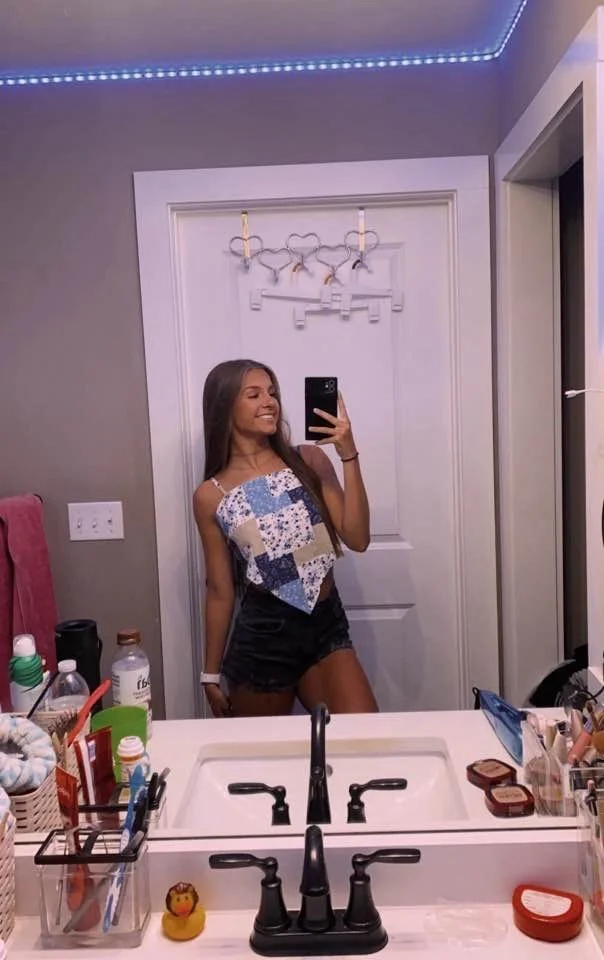Kik girl Who is she??? Need to know. PM if you have socials or more pics image 7