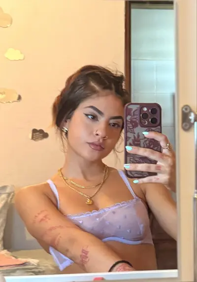 petite latina alondra cover image