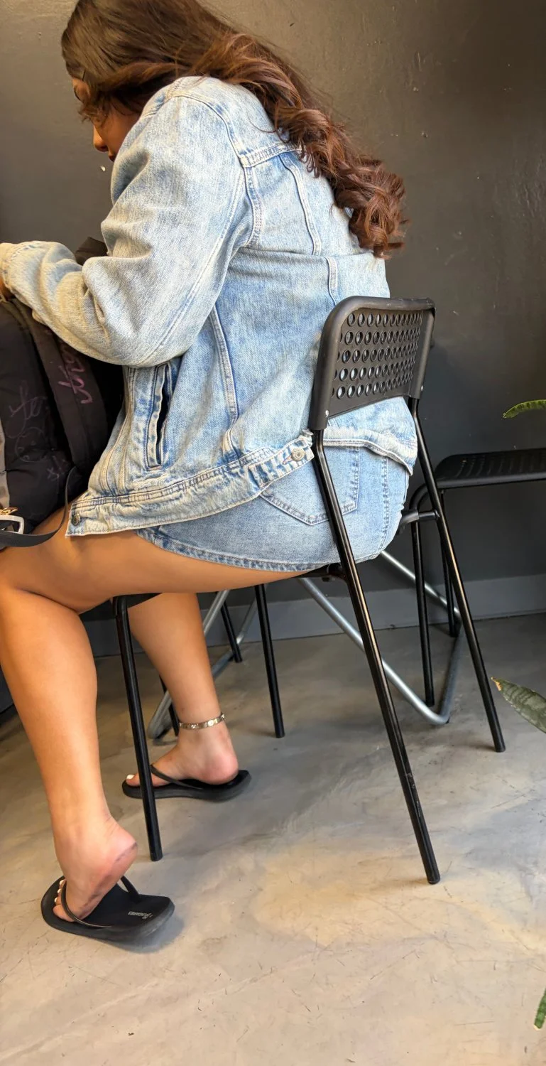 Latina teen up skirt main image