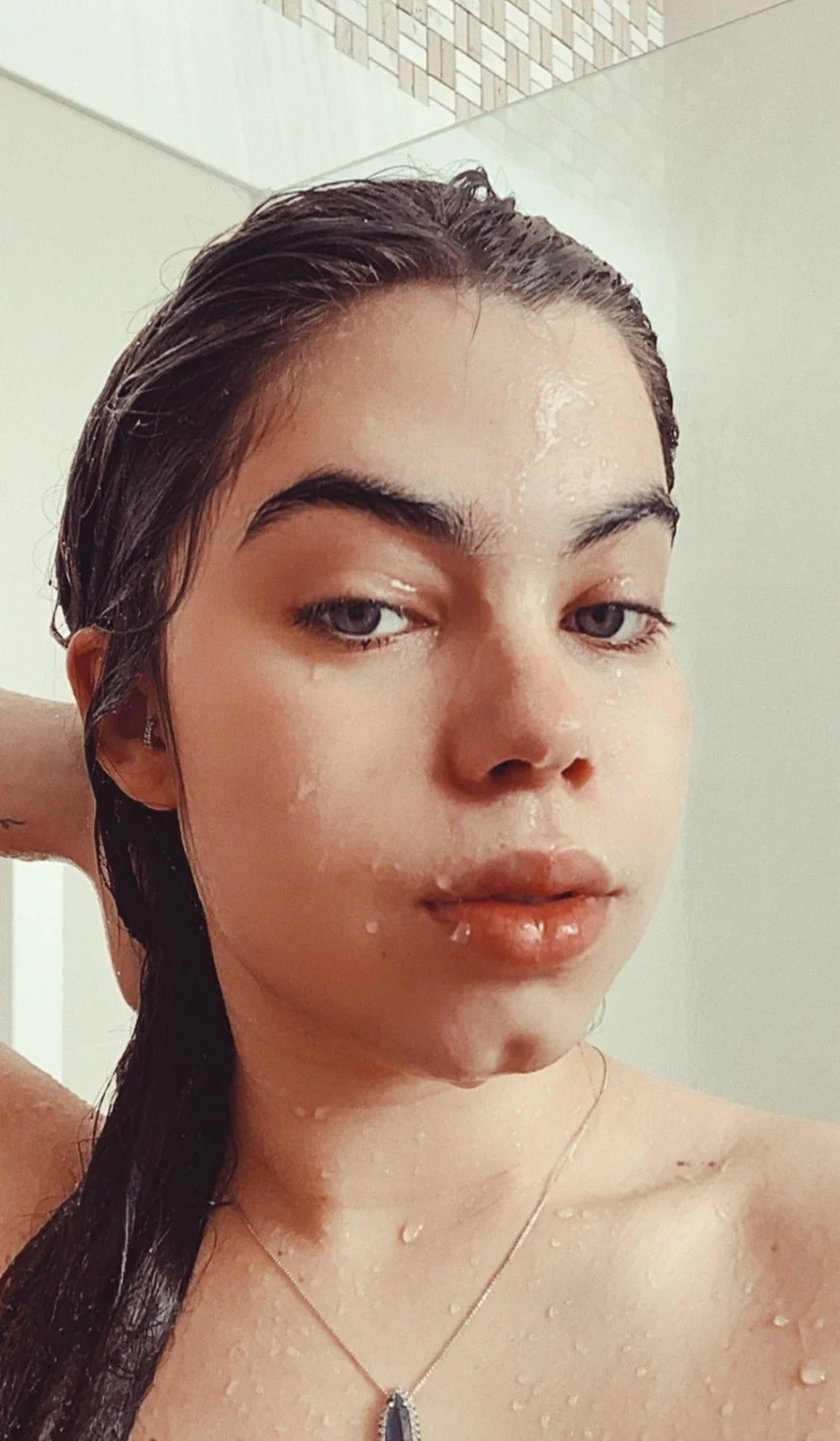 Novinha delicinha se exibindo no banho _VUVr9R6v image 8