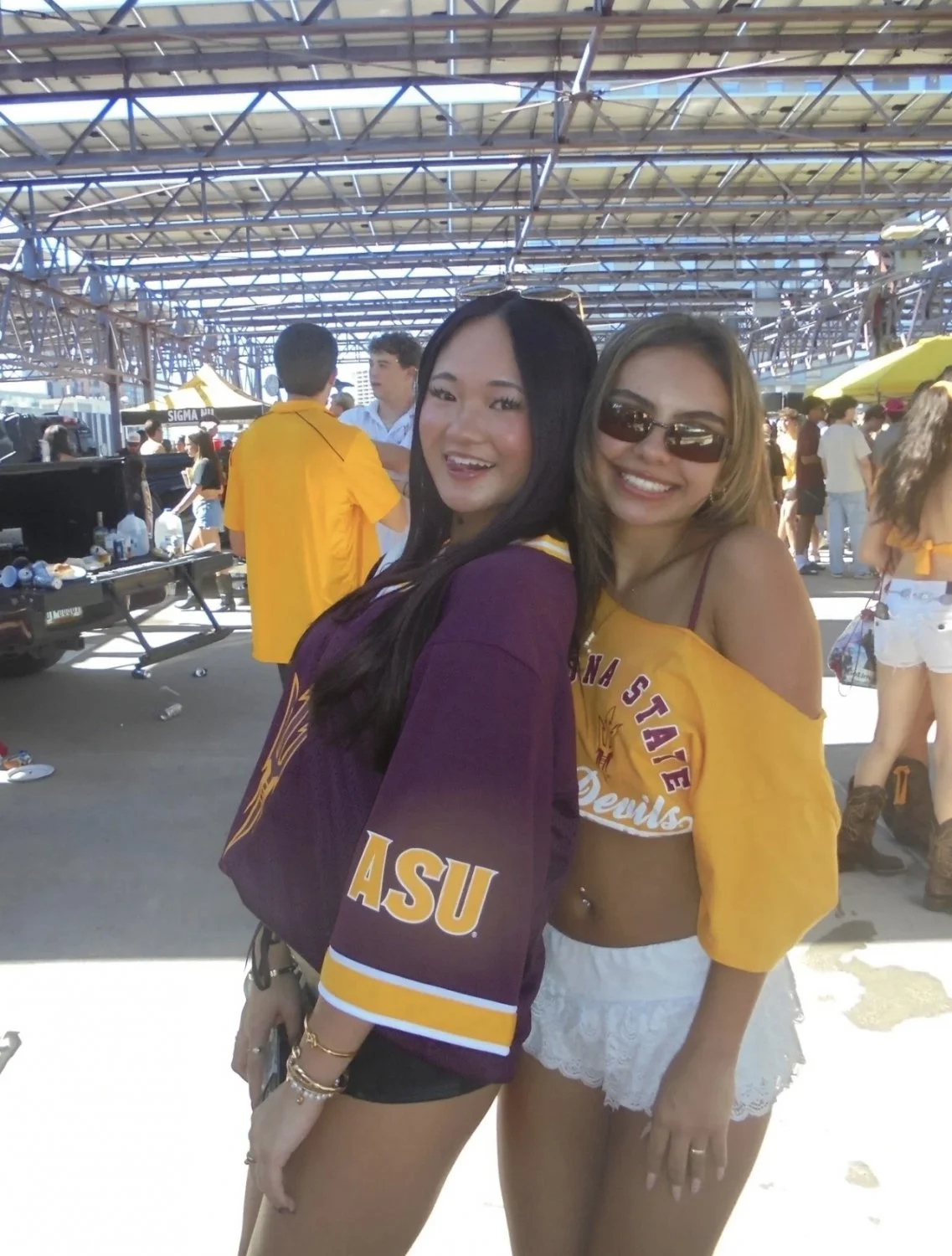 Sexy funsize slut and her fun size friends image 7