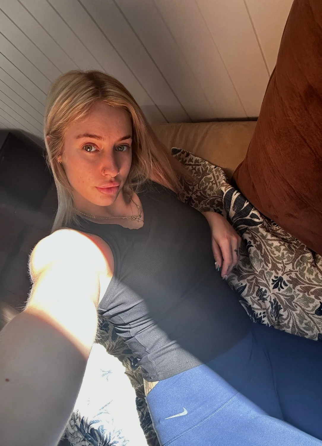 Next to this slut you can forget about all your problems main image