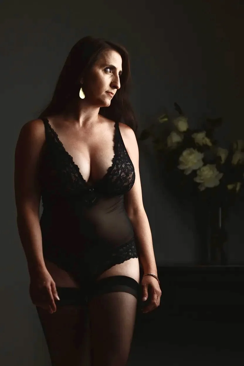 Incredible big tit brunette milf boudoir image 3