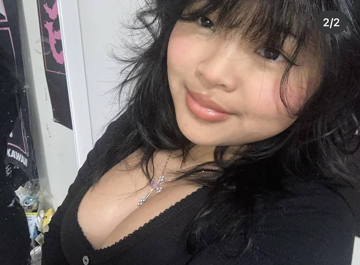 Emo Asian Irl with big tits needs trib… anyone recognize? image 2