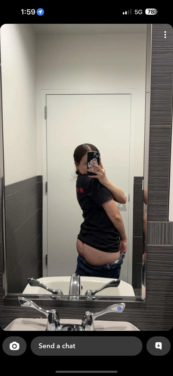 Sexy Latina teen fat ass and pretty feet image 3