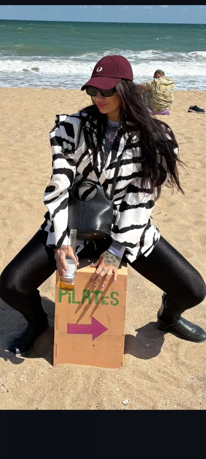 Whore image 3