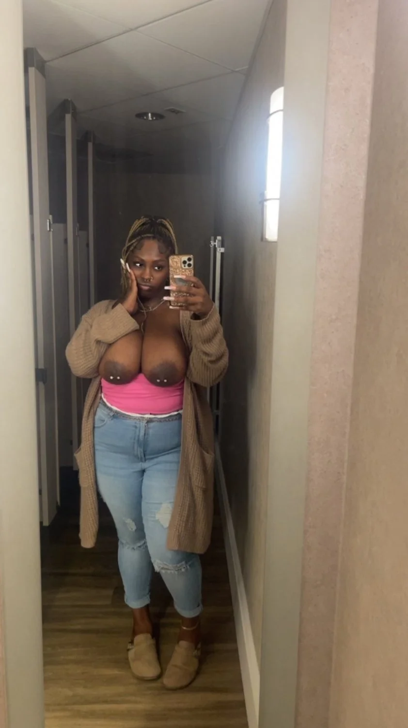 BBW MILF exposed image 14
