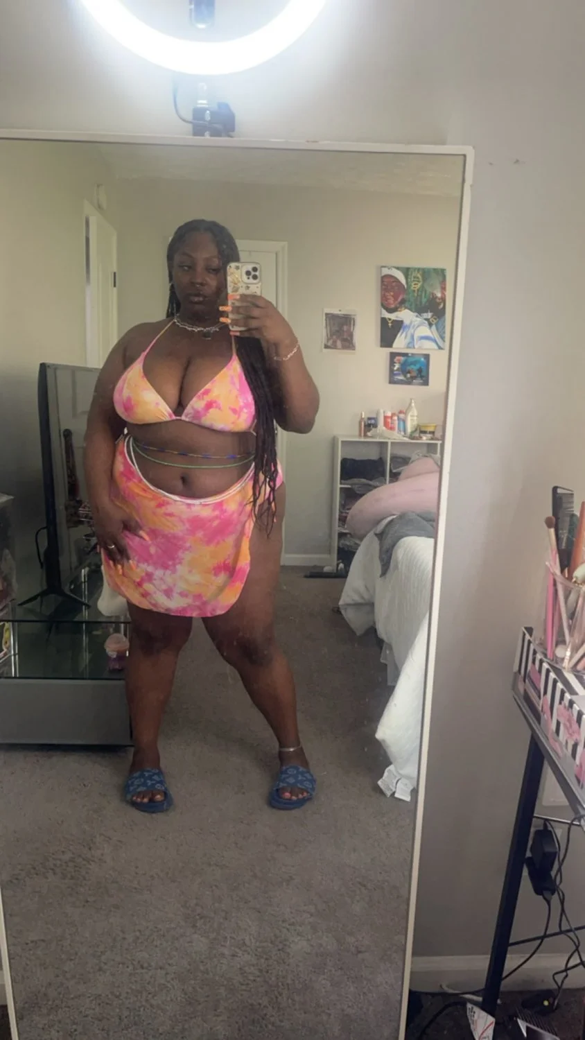 BBW MILF exposed image 9