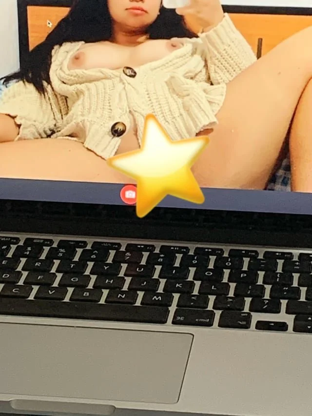 Pinay showing boobs image 10