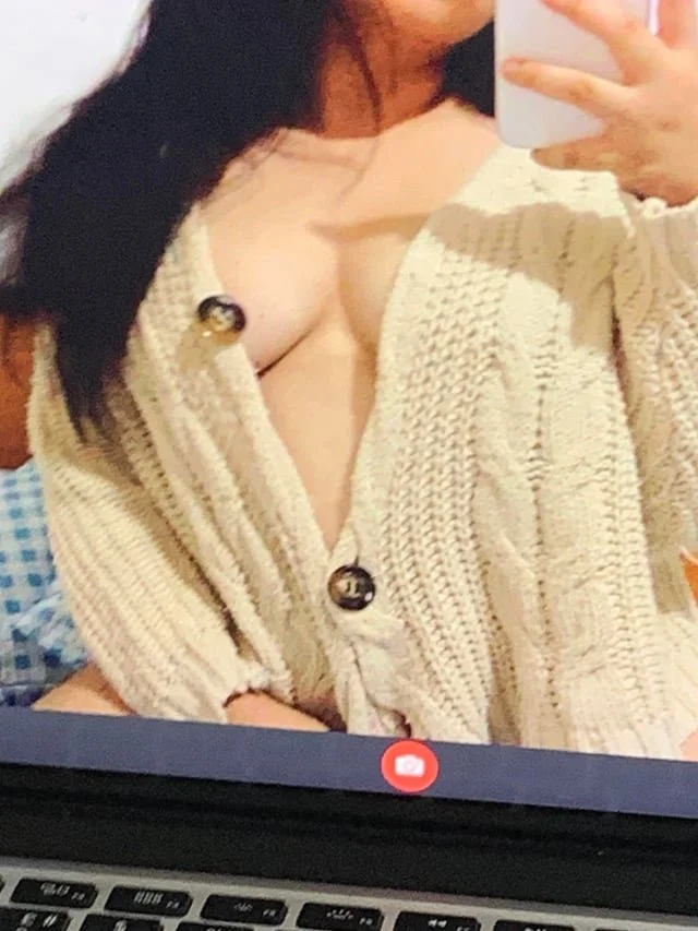 Pinay showing boobs image 5