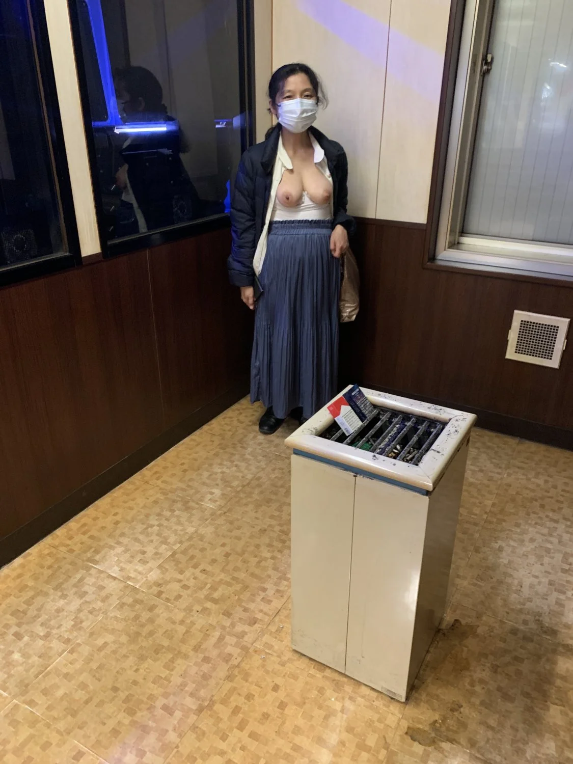 おっぱい露出 image 4