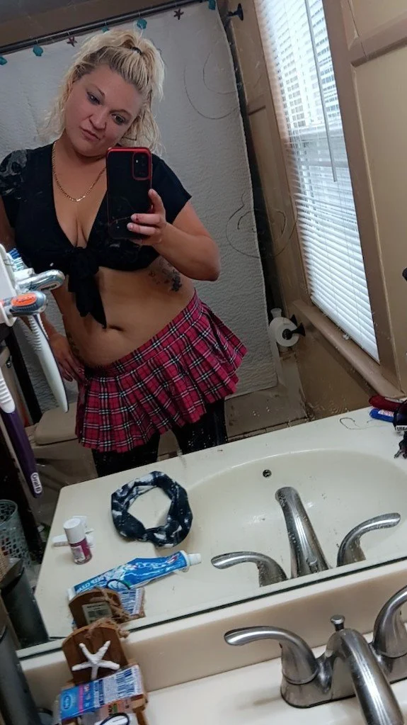 Follower horny sister main image