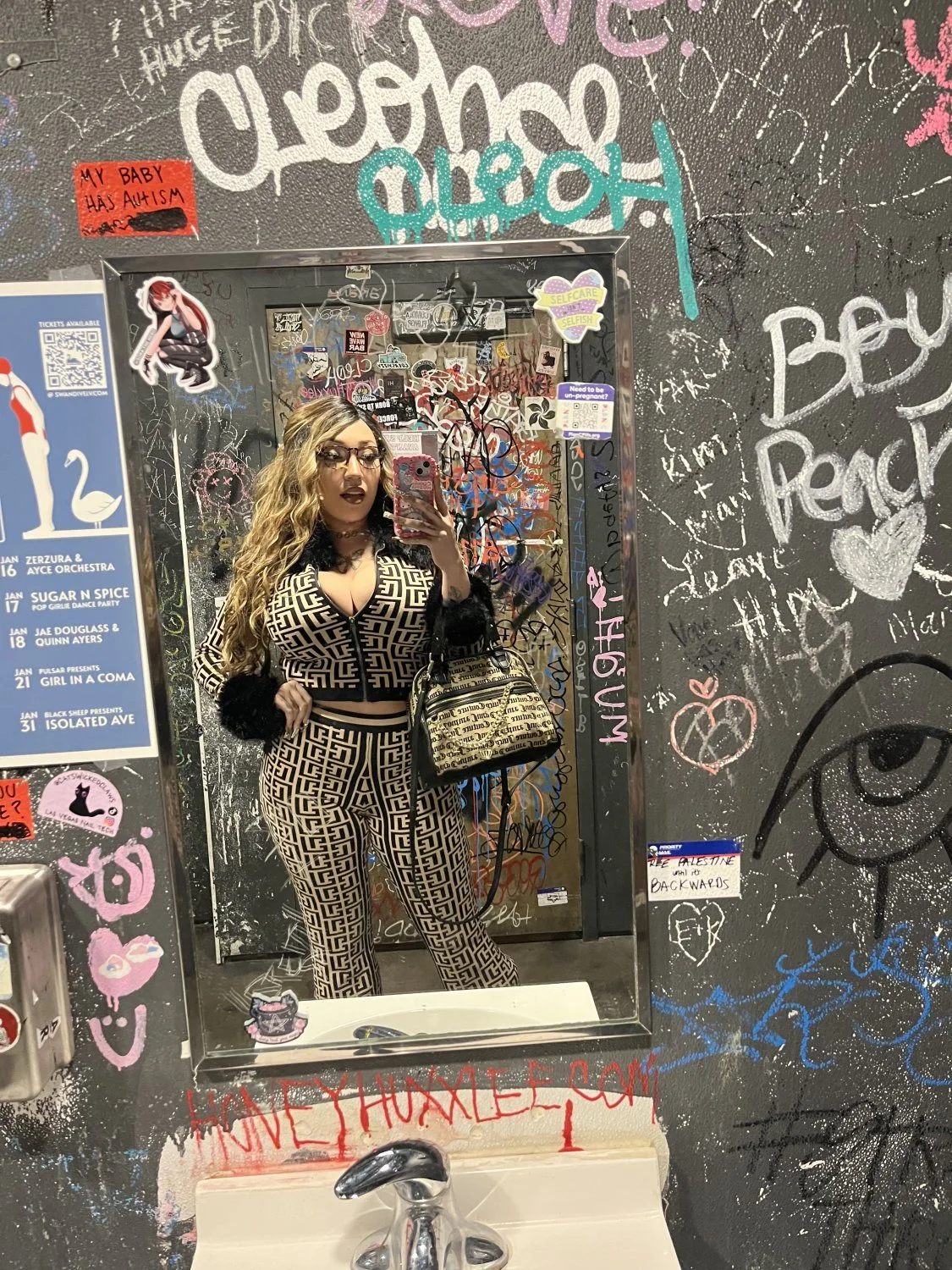 Do I still look hot when clothed? main image
