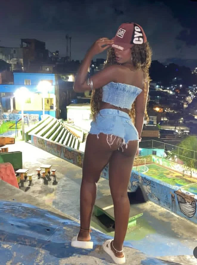Carol de Olinda-PE rapariga image 18