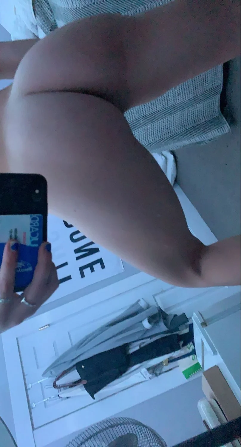 Friend Leaked image 7