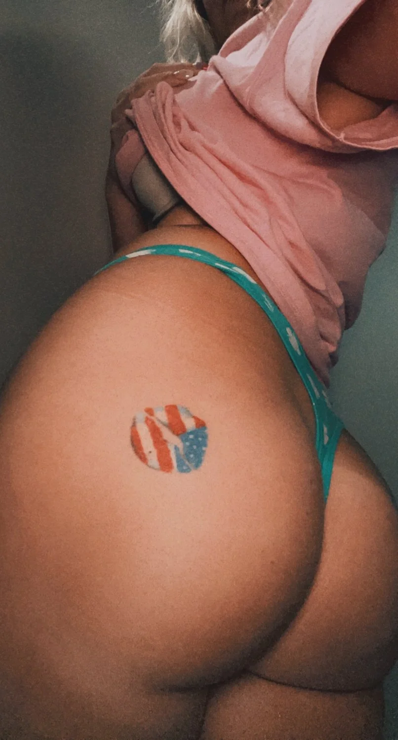 Thick onlyfans pawg leaked image 13