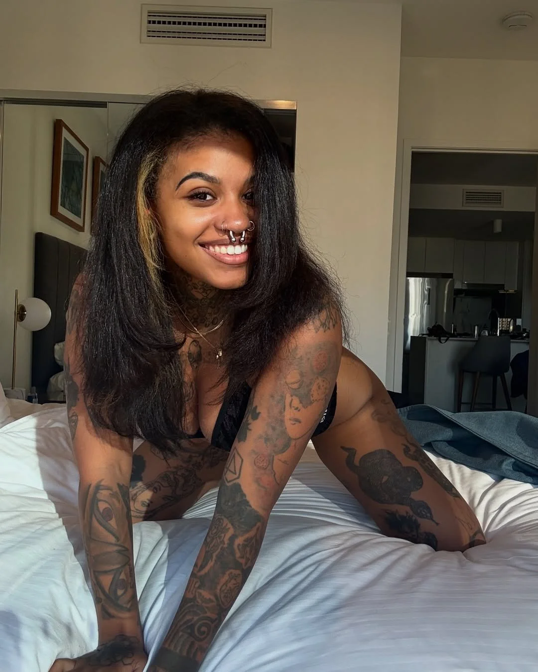 Sexy with ink image 5