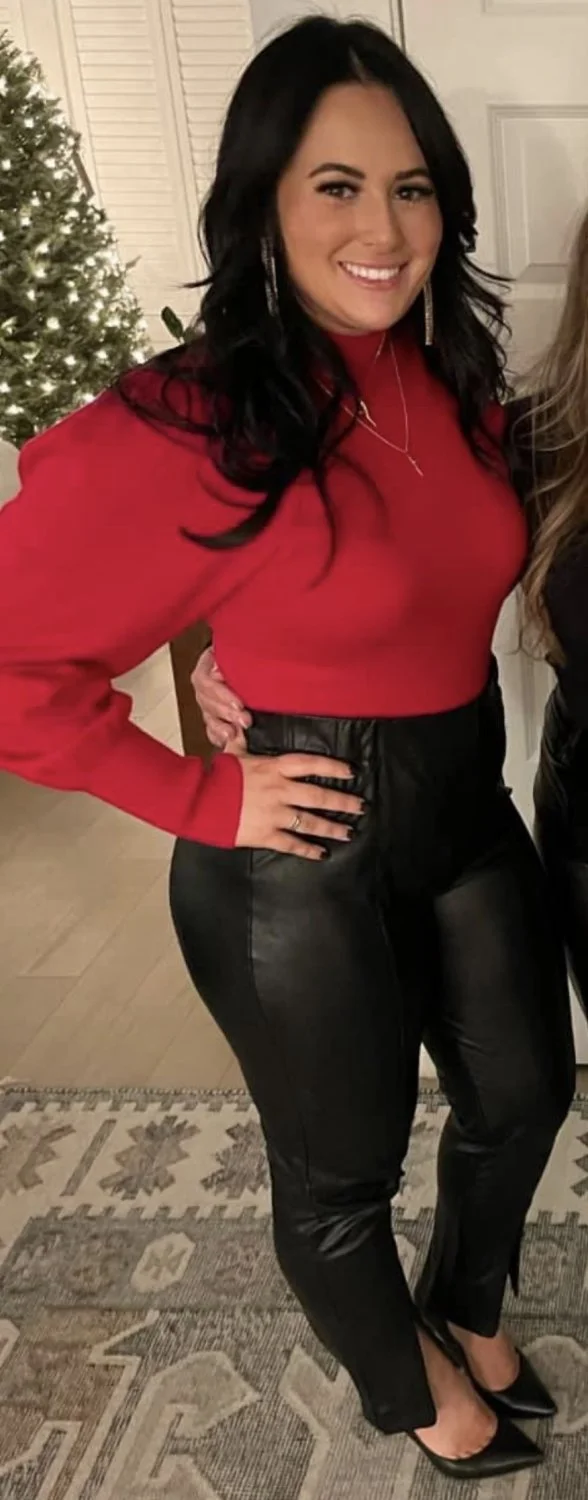 Pawg Gym Slut Loves To Show Off image 4