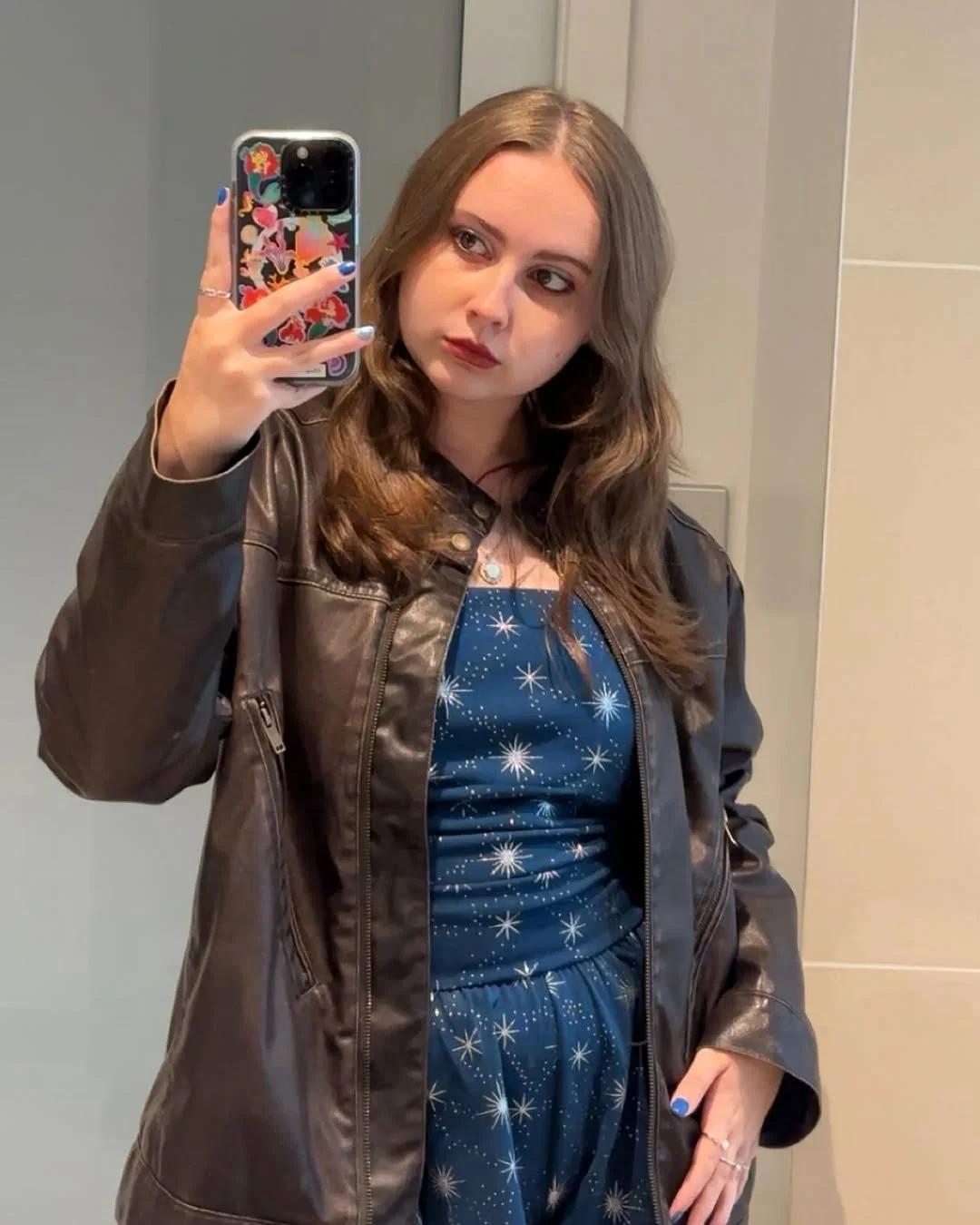 Upcoming NZ/UK actress Liz image 2