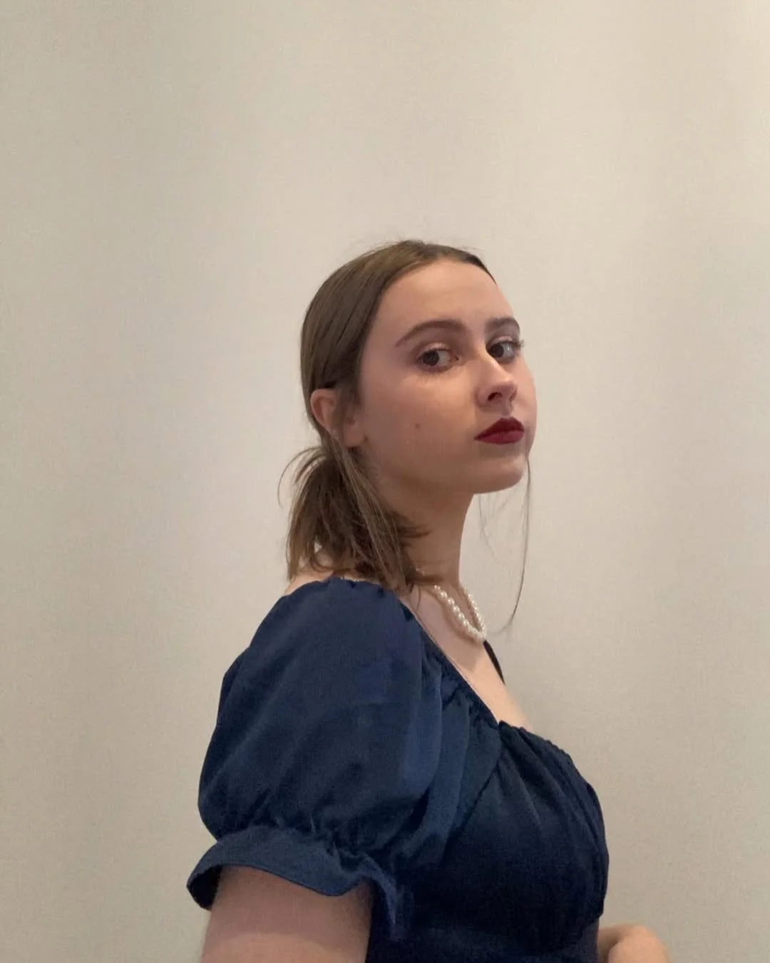 Upcoming NZ/UK actress Liz image 5
