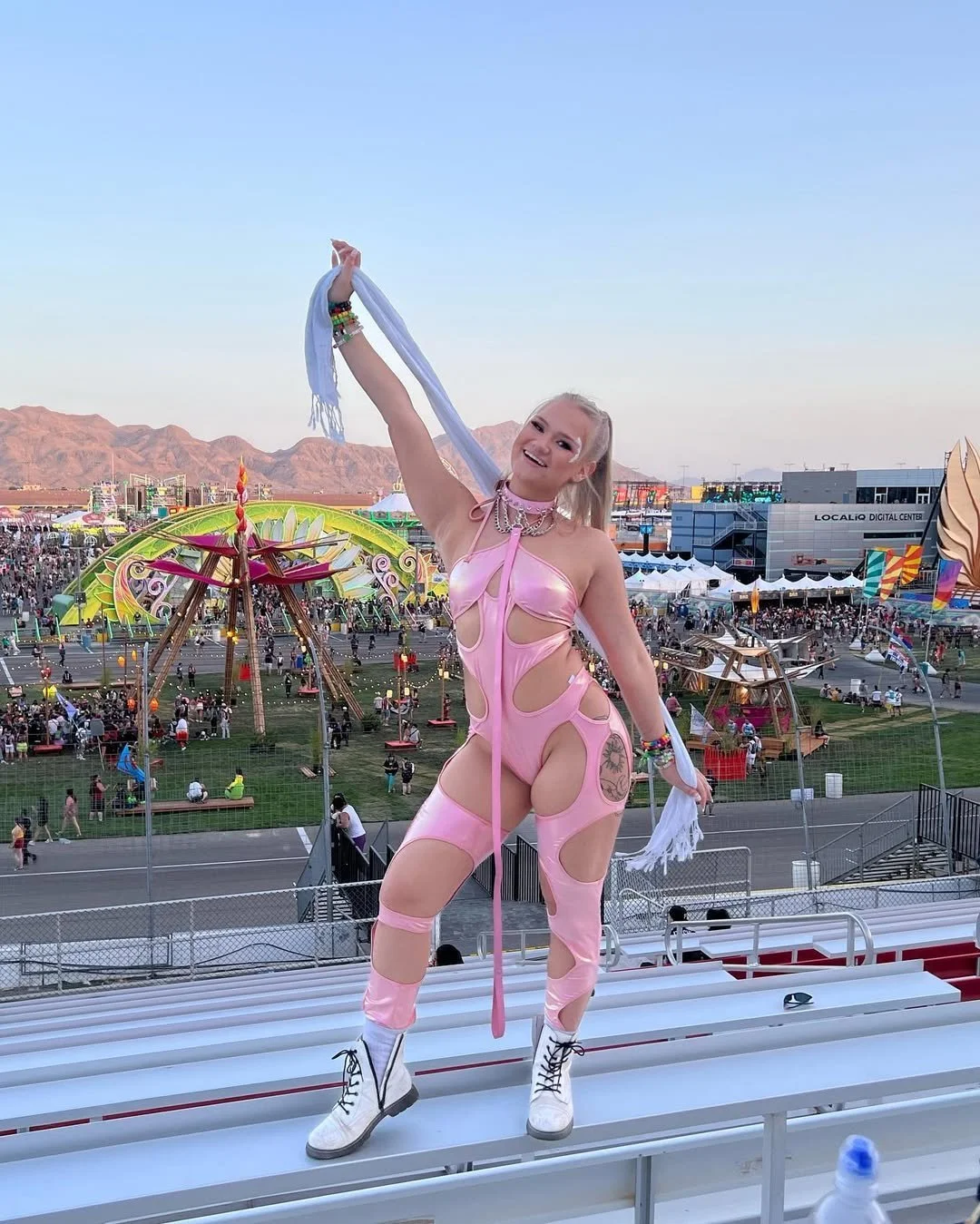 Blonde rave slut exposed image 4