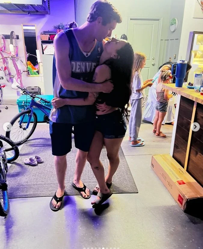 Couple Leaked while on vacation snapchat sextape homemade porn image 2