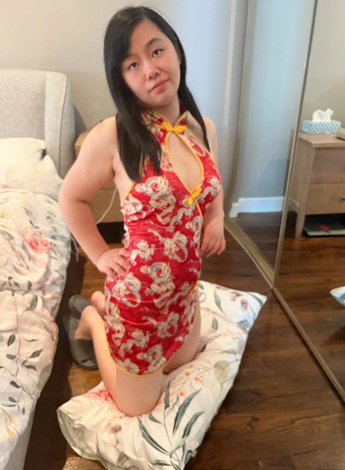 Asian slut Mengyan main image