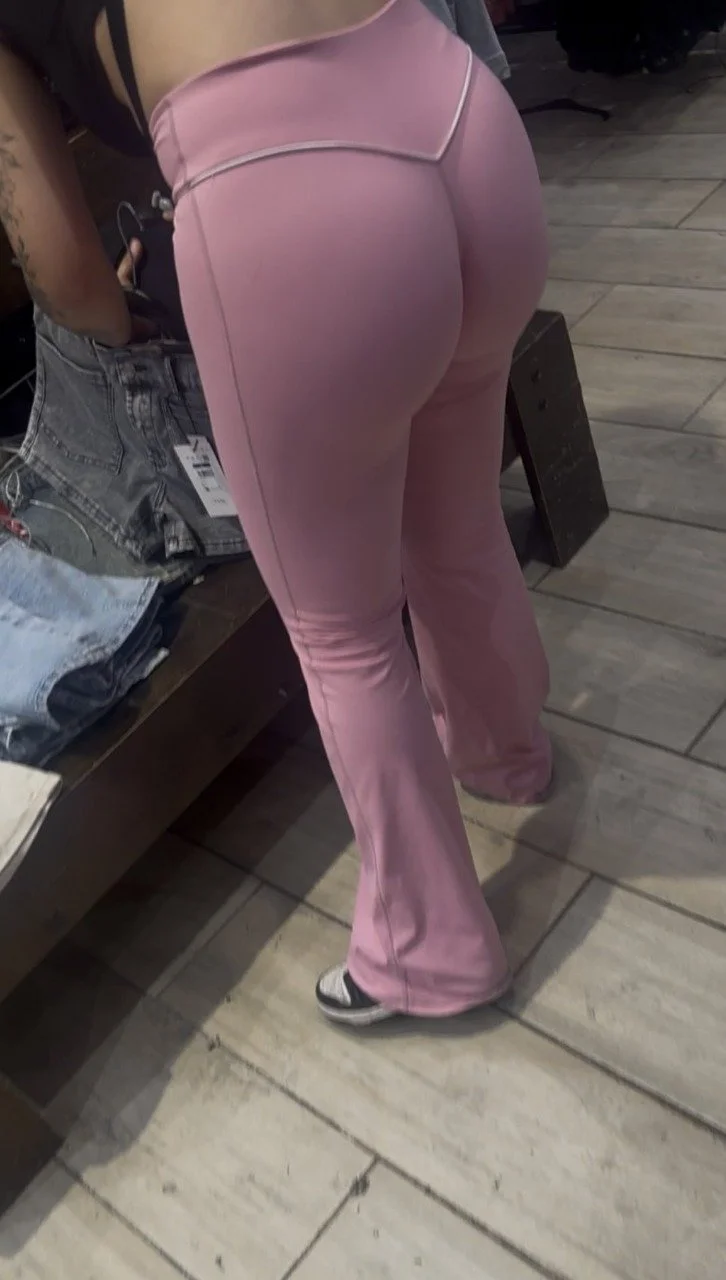 Vendedora de legging image 2